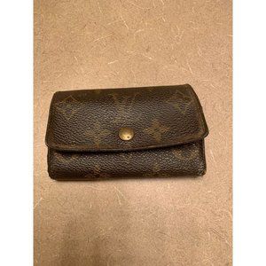 Authentic Louis Vuitton Multi-cles 6 key holder M62630 Monogram canvas Brown